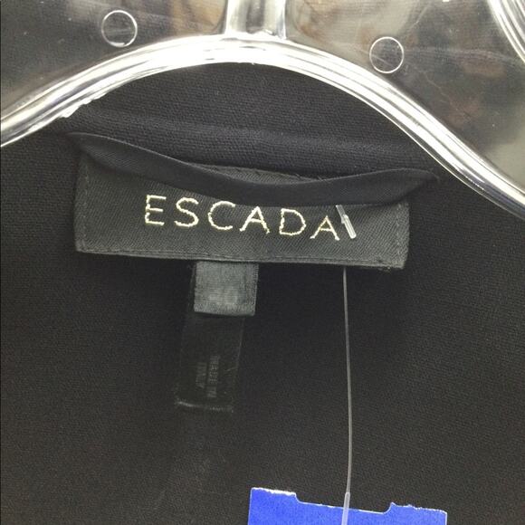Escada Navy Blazer - Picture 5 of 5
